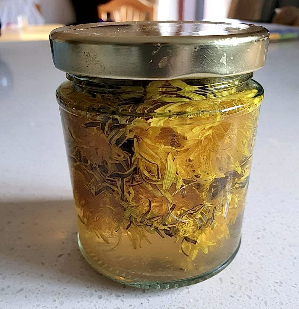 Dandelion vinegar